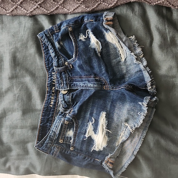 American Eagle size 4 shorts - Picture 1 of 3